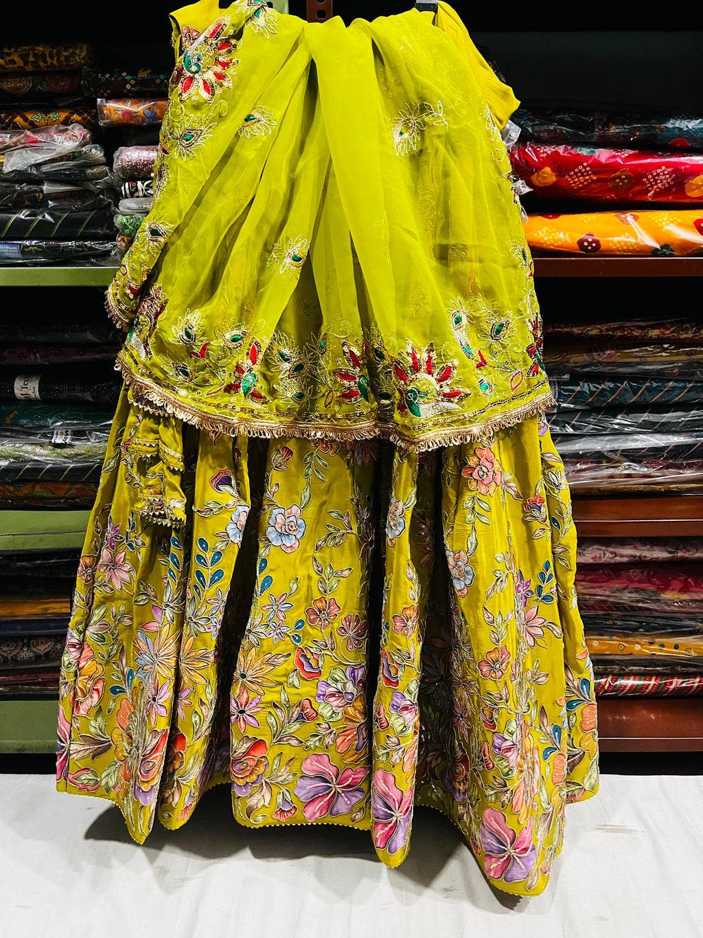 Rajasthani Lehnga odhani set for women