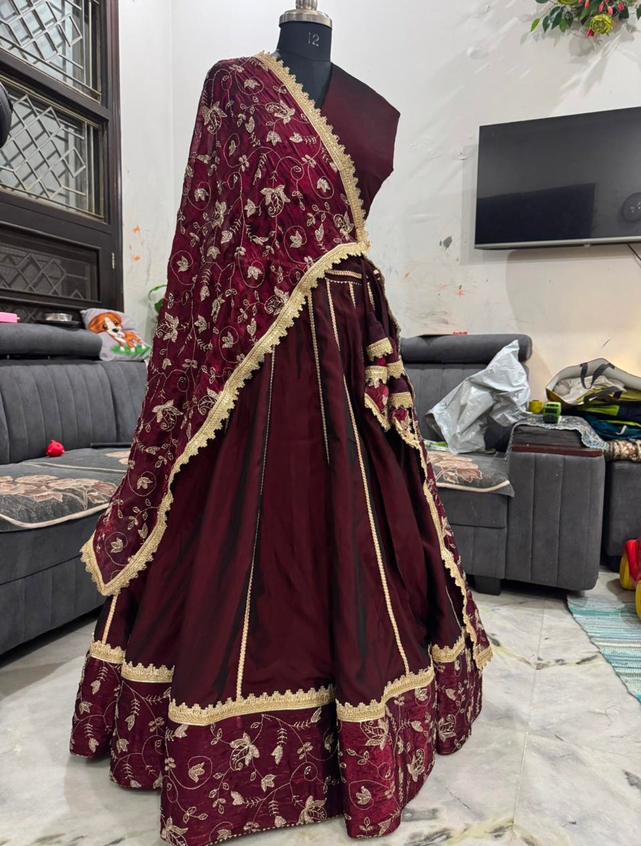 Traditional Lehnga odhani (Mehroon)